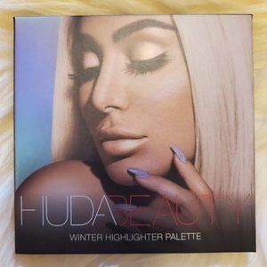 HUDA "Winter Highlighter" Palette